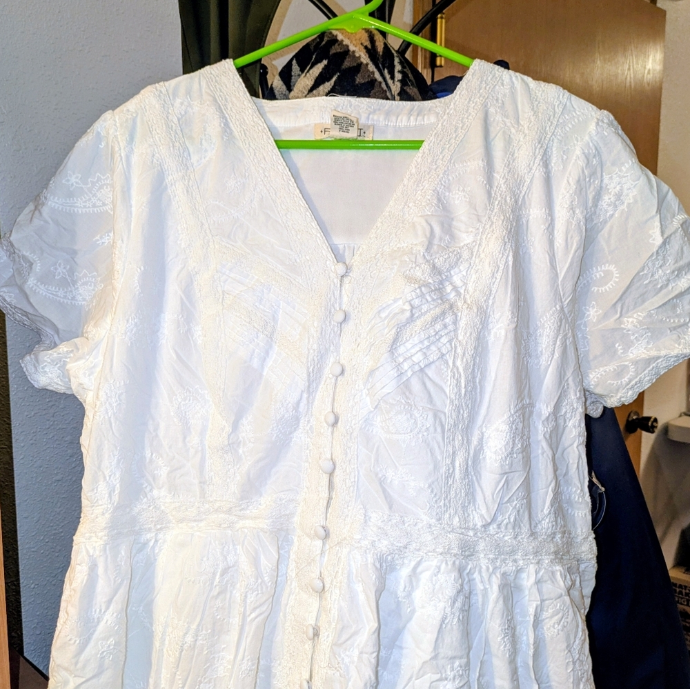 White V-neck Maxi Dress - Picture 3 of 5